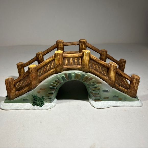 Vtg 2001 Santas Workbench 8”x3” Porcelain Bridge Snow Scene Christmas w/Box - Picture 2 of 13